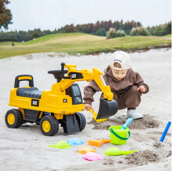 Pealeistutav CAT ekskavaator liigutatava kopaga.