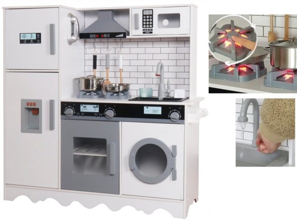 Kvaliteetne,suur 93x96x30cm.ja täisvarustuses  puidust laste mänguköök  lisadega.Tasuta kulleriga koju!