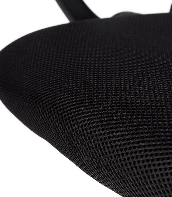 Kontoritool, hingav ja reguleeritav.Tasuta kulleriga koju!