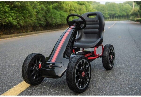 kart4 Suur gokart kuni 30 kg pedaalide, täisrattad ja käsipiduriga.Must ja valge.Tasuta kulleriga koju!