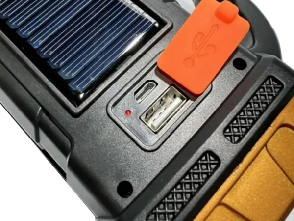 Multifunktsionaalne päikesepatareiga LED lamp.